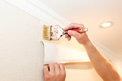 Pose de papier peint à Fozières — revêtements muraux et toiles de verre